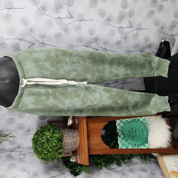 Aerie Green Tie Dye Joggers - Picture 3 of 7